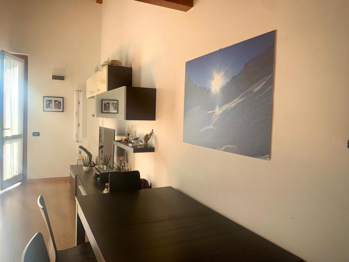 Iseolakerental - La Rocca Castro  Extérieur photo